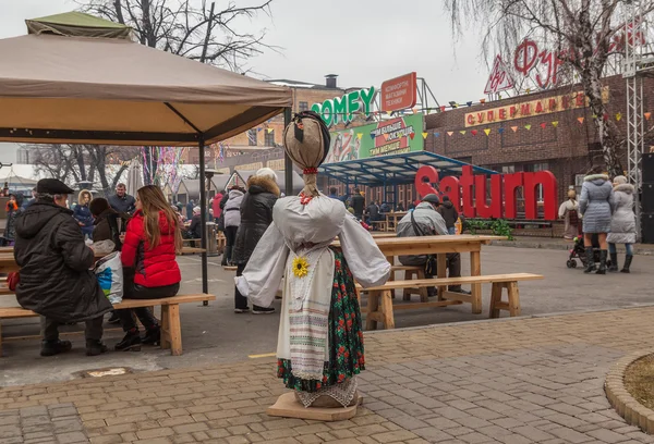 Espantapájaros Shrovetide en Kiev en 2015 — Foto de Stock