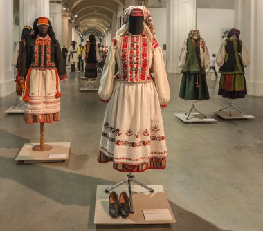 Ukraynalı kompleksleri giyim