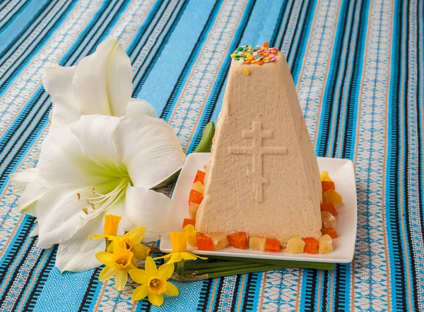 Hagyományos túrós Húsvét sütemény — Stock Fotó