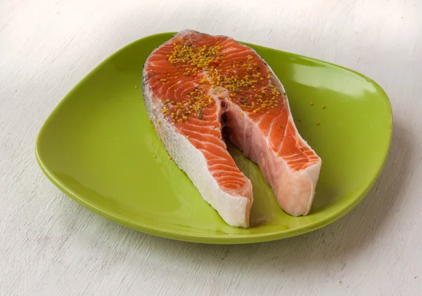 Trozo de pescado crudo rojo — Foto de Stock