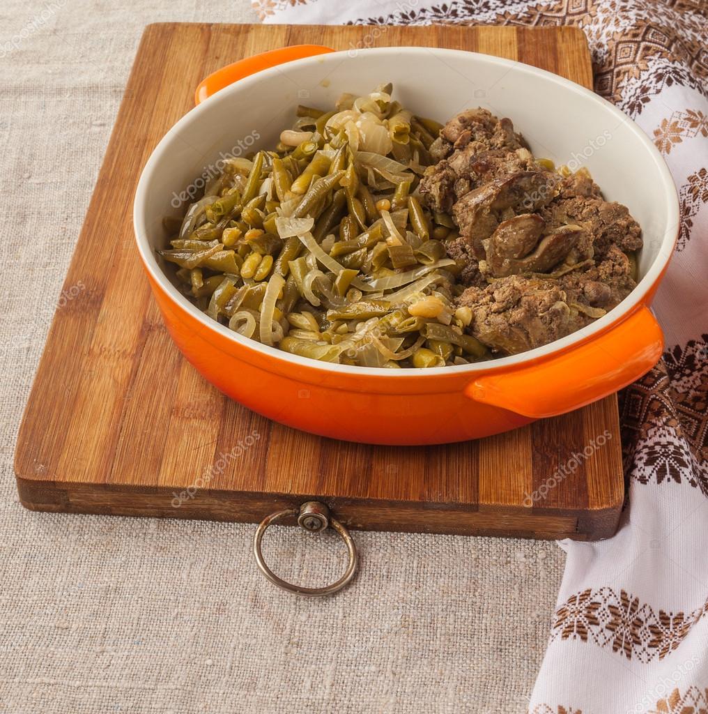 Chicken liver and green beans Stock Photo by ©olesia 95308206