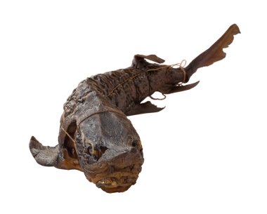 Beyaz üzerinde füme mersin balığı