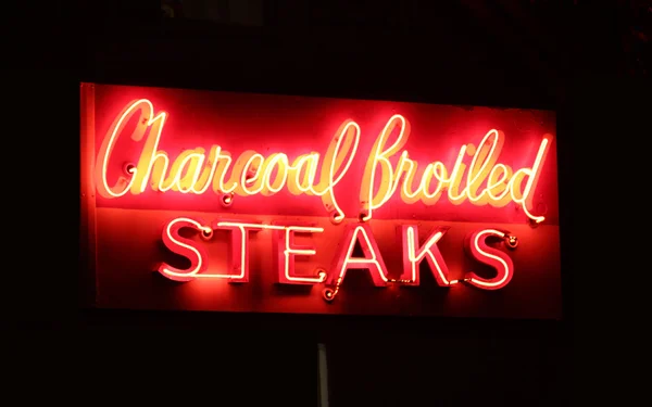 Charcoal Broiled Steaks Sign — Stock Photo, Image