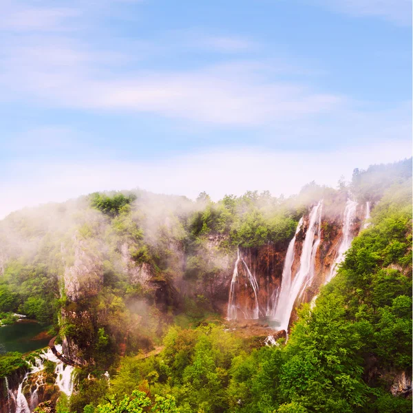 Wodospady w parku narodowym Plitwice — Zdjęcie stockowe