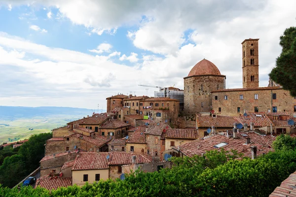 Antigo centro de aldeia Volterra na Itália — Fotografia de Stock