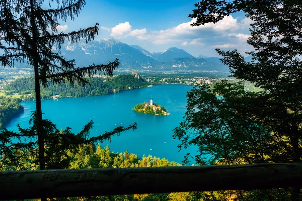 Panoramautsikt över sjön bled, Slovenien — Stockfoto