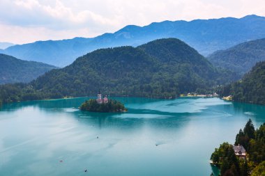 Yaz, Slovenya ile Lake bled