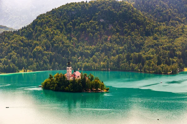 Sangrou com lago no verão, Eslovênia — Fotografia de Stock