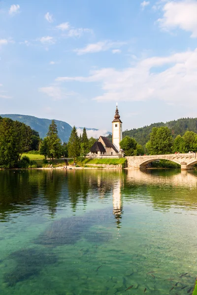 Kirche des Heiligen Johannes des Täufers, Bohinjer See — Stockfoto