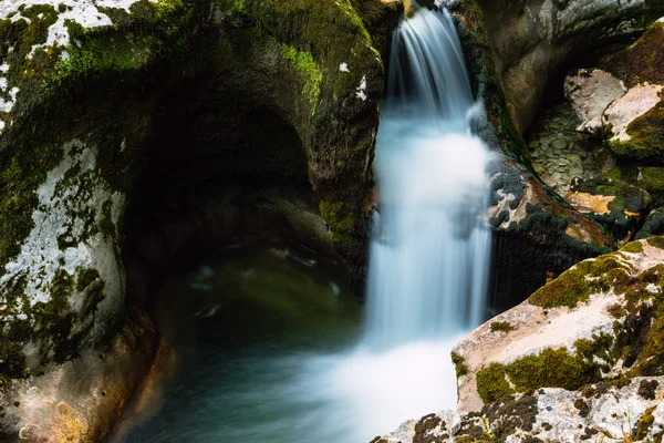 Canyon Mostnica perto do lago Bohinj na Eslovénia — Fotografia de Stock