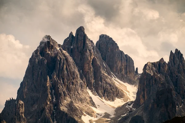 Szczyty górskie w Dolomitach — Zdjęcie stockowe