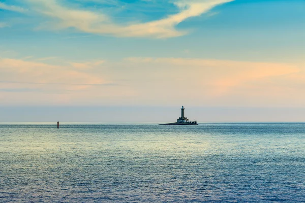 Fyren i stormigt hav, Porer Rt Kamenjak Istrien Kroatien — Stockfoto