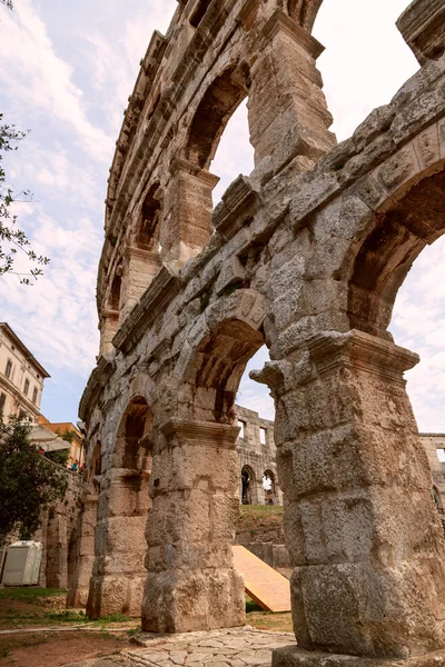 Anfiteatro famoso em Pula, Croácia — Fotografia de Stock