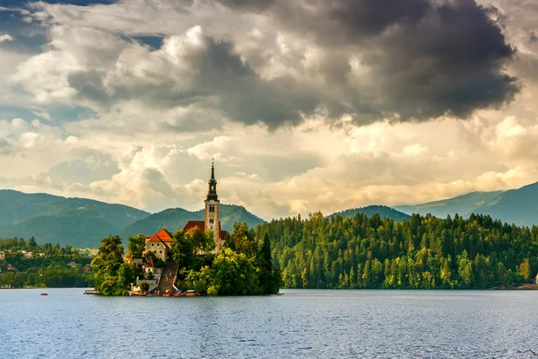 Sjön Bled på sommaren — Stockfoto