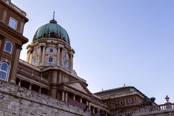 Zabytkowy pałac królewski w Budapeszcie, Węgry — Zdjęcie stockowe