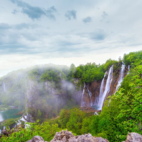 Vízesések a Plitvicei Nemzeti Park — Stock Fotó