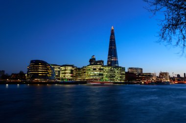 Londra Belediye Binası'nda günbatımı