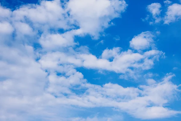 Lucht wolken — Stockfoto