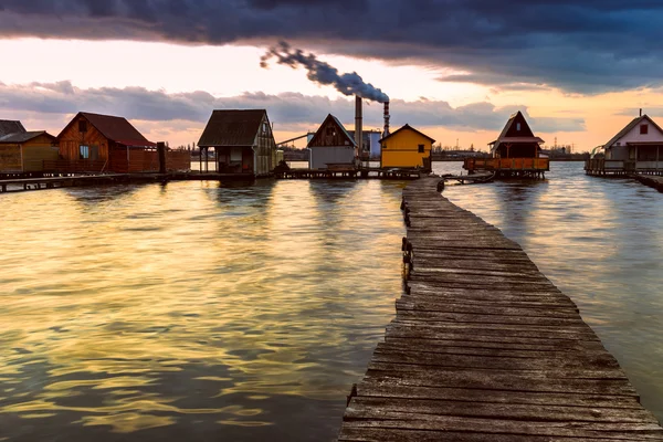 Západ slunce Bokod jezero — Stock fotografie