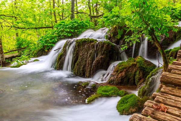 Vattenfallen i nationalparken Plitvice — Stockfoto