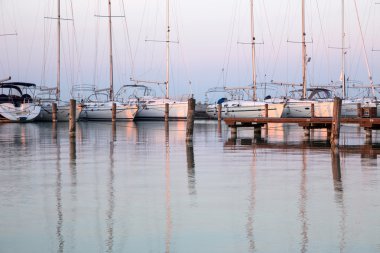 Yelkenli tekne Marina, lake Balaton