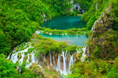 Plitvice Ulusal Parkı 'ndaki Şelaleler