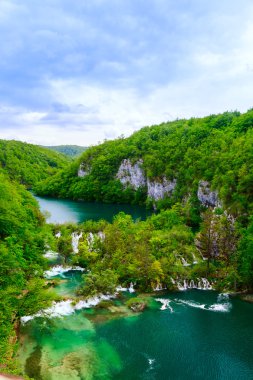 Havadan görünümü Plitvice Milli Parkı'nda