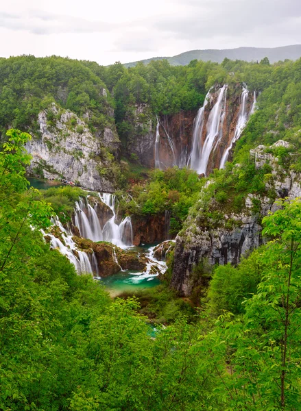 Cachoeiras no Parque Nacional de Plitvice — Fotografia de Stock