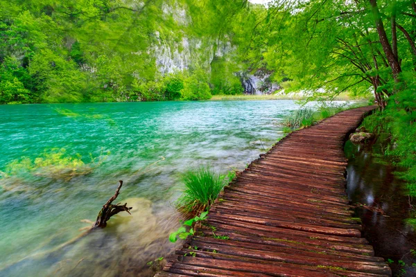 Wooden path in National Park in Plitvice — Stock Photo, Image