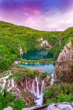 Plitvice Ulusal Parkı 'ndaki Şelaleler