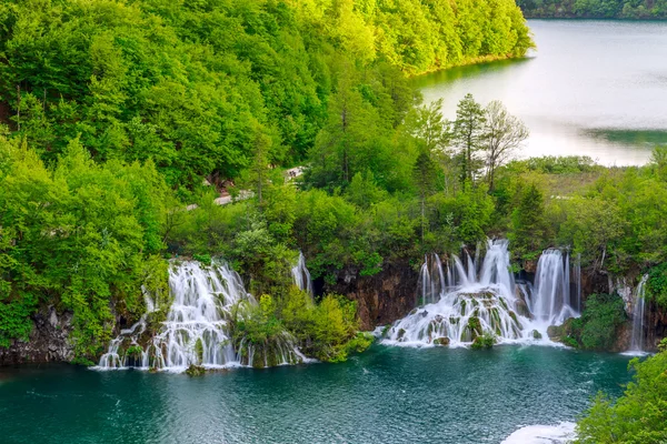 Cachoeiras no Parque Nacional de Plitvice — Fotografia de Stock