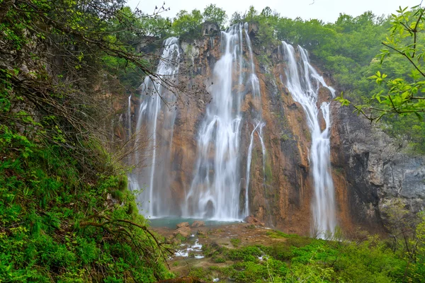 Cascadas en el Parque Nacional de Plitvice — Foto de Stock