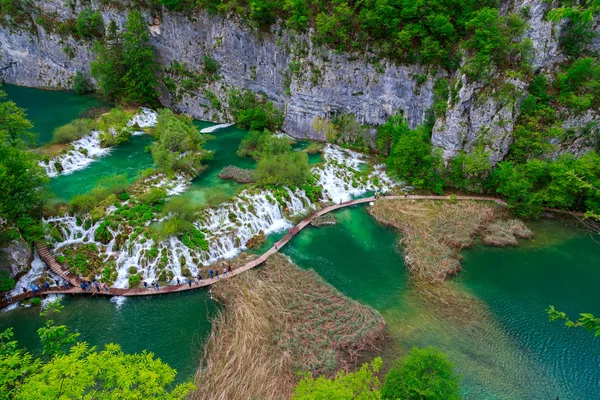 공원 Plitvice 호수 판자 산책로 — 스톡 사진