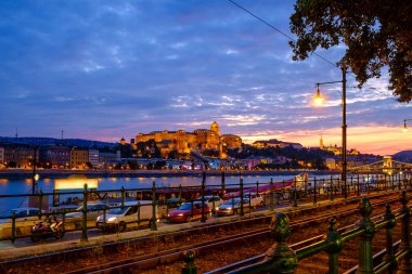 Macaristan 'ın Sunset kentindeki Budapeşte Kalesi