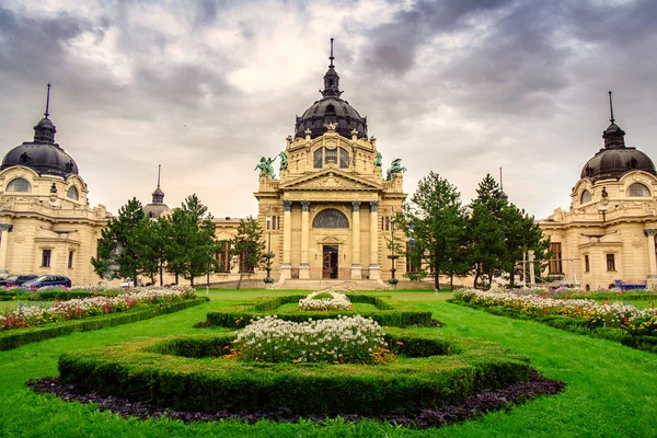 Ünlü szechenyi termal hamam — Stok fotoğraf