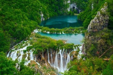 Plitvice Ulusal Parkı 'ndaki Şelaleler