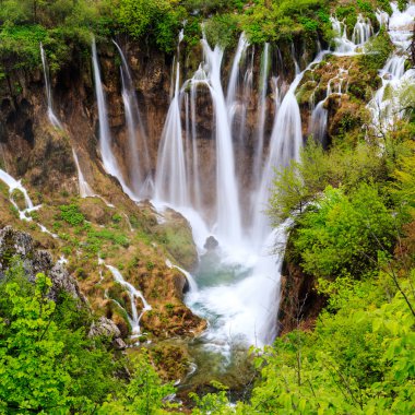 Plitvice Ulusal Parkı 'ndaki Şelaleler