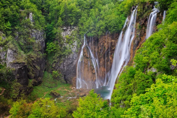 Vattenfallen i nationalparken Plitvice — Stockfoto