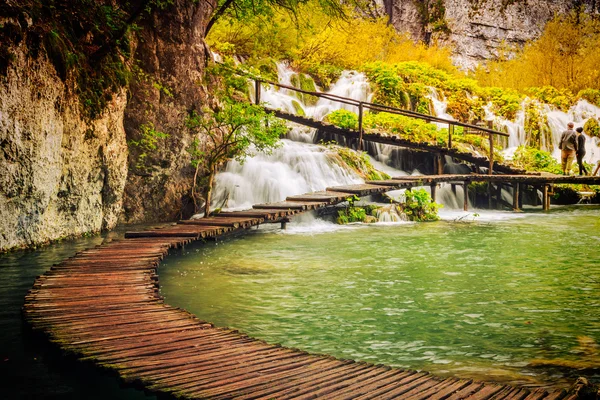 Wooden path in National Park in Plitvice — Stock Photo, Image