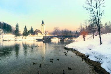 Bohinj Gölü kışın, Slovenya