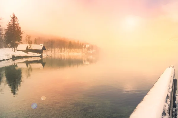 Téli időszakban a lake Bohinj-Szlovénia — Stock Fotó