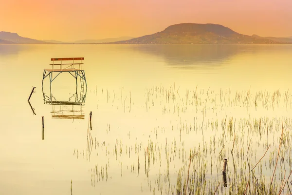 Belo pôr do sol no lago Balaton — Fotografia de Stock