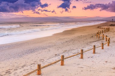 Doğal Park Gabo de Gata günbatımı plaj