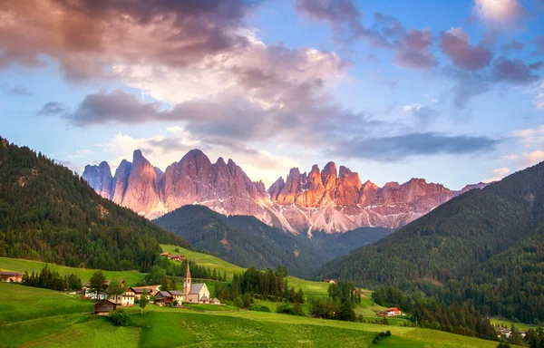 Santa Maddalena, Dolomites, Itália — Fotografia de Stock