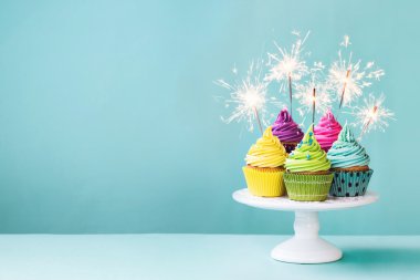 havai fişekleri ile cupcakes
