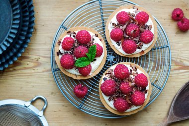bireysel ahududulu tart