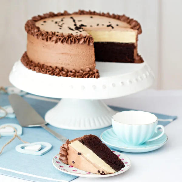 Chocolate layer cake — Stock Photo, Image