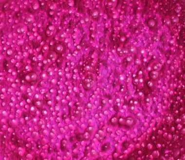 Asteroit mikro tehlikesi olan soğuk algınlığı virüsü dairesel gözenekli element kavramını kapatın. Fütürist sanat tasarımı tarzı koyu parlak kırmızı eflatun renkli dikişsiz metin metin metin kopyalanma görünümü