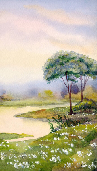 Ручной работы ярко-розовый акварельный рисунок рисунок тихий горизонт оврага тумана вид сцены на бумажном фоне пространство для текста. Ручной рисунок светло-желтого цвета дождливый закат неба над спокойной дикой долине парка