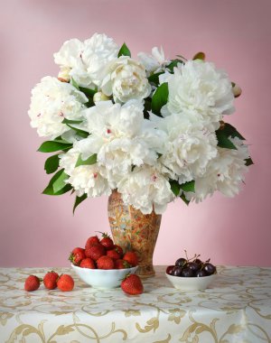 Olgun Kiraz ve Çilek kokulu peonies